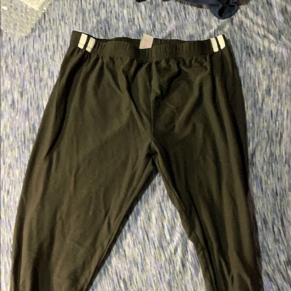 SOLD*8 for $50🌼black leggings